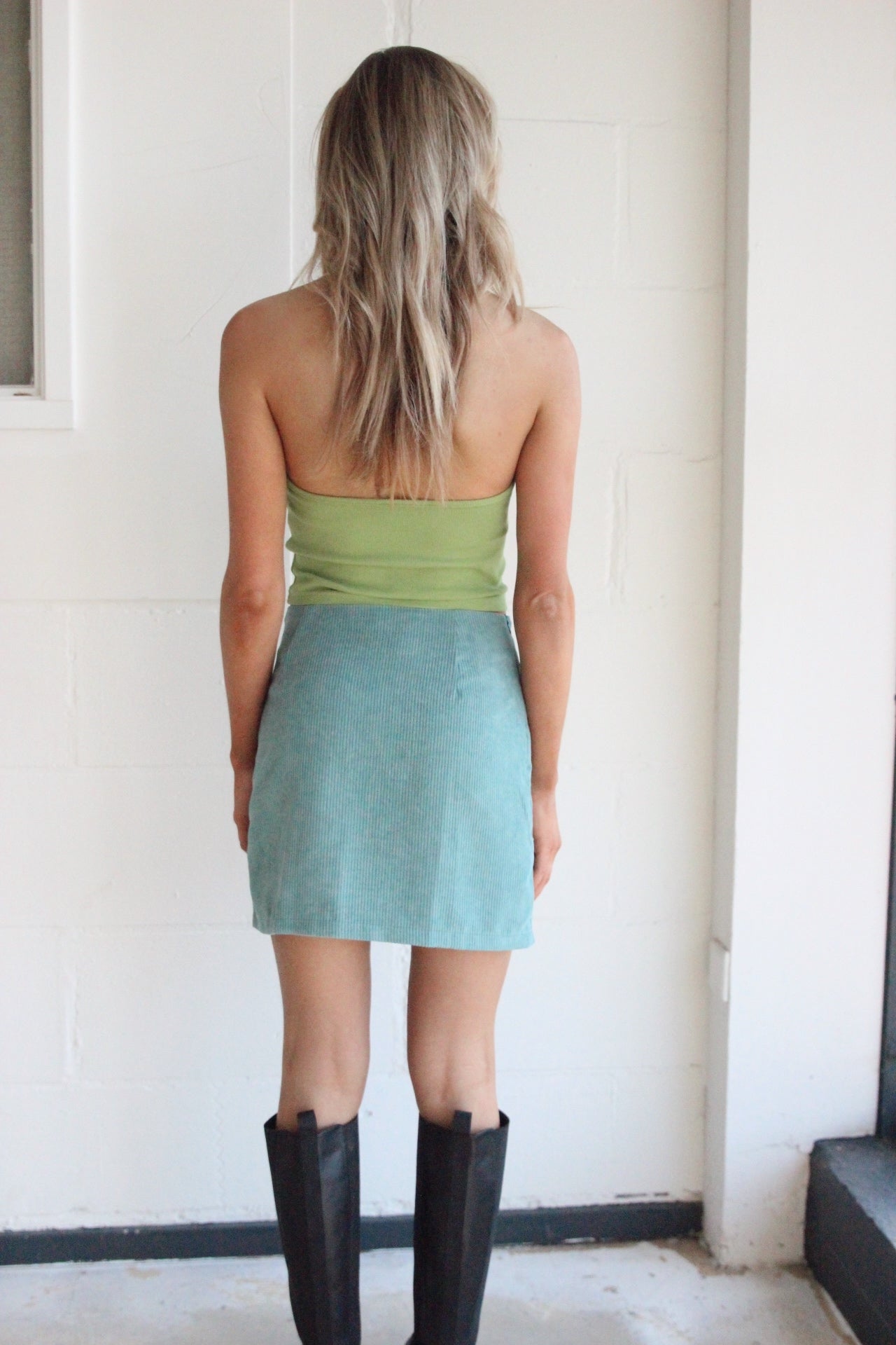 LOU – Green Ribbed Cotton Halter Top