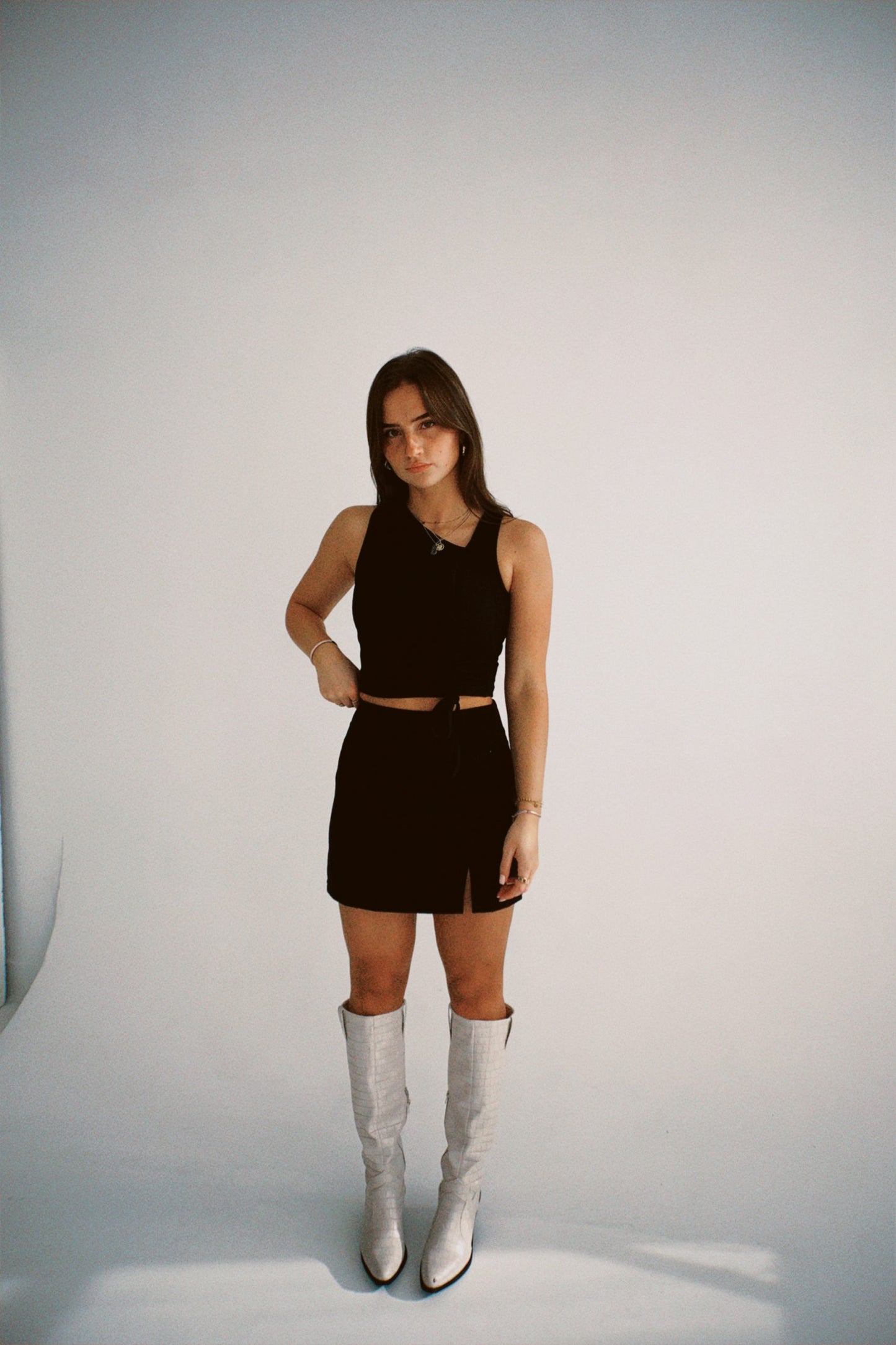 LUNE – Black Ribbed Side Split Skirt