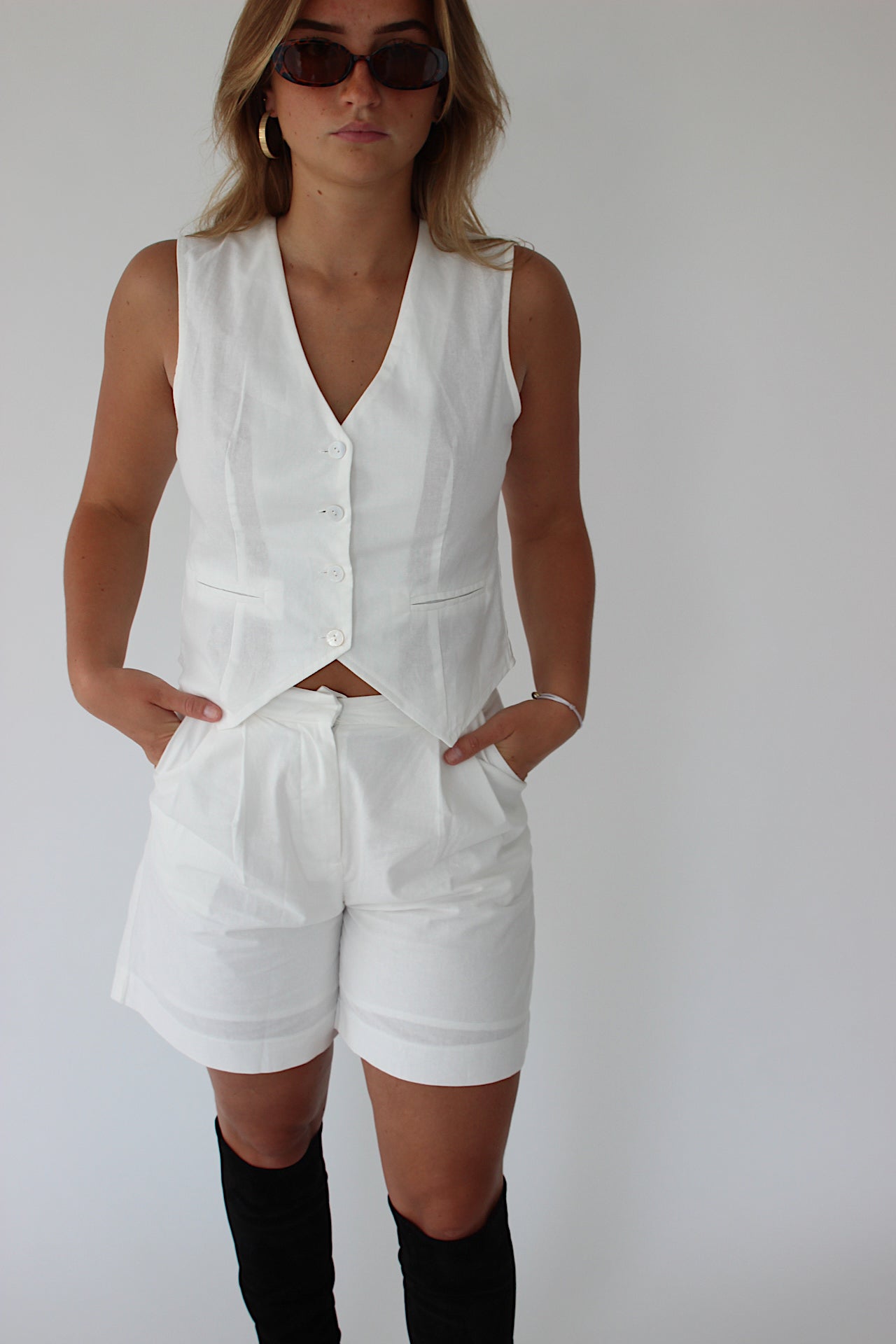 ZOYA - White Linen Blend Shorts