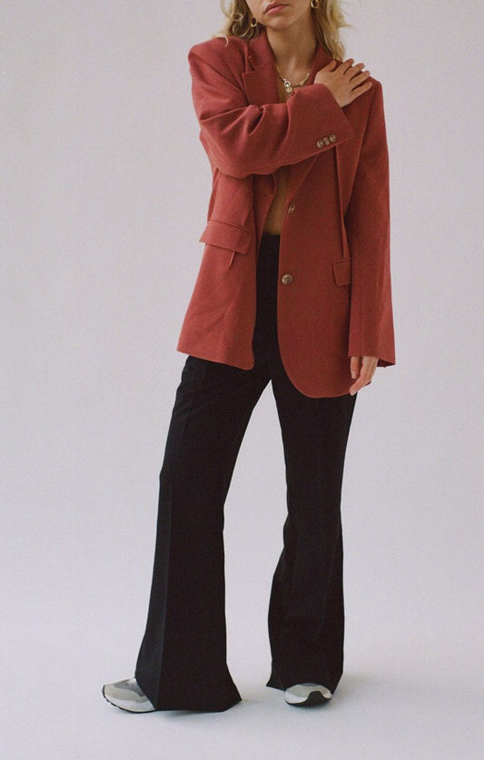 LEO – OVERSIZED RED BLAZER