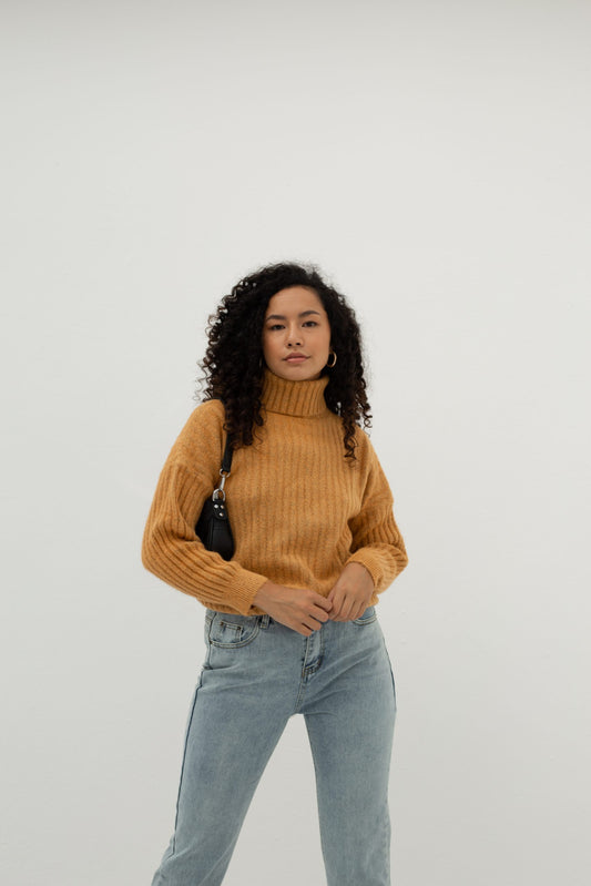 GIGI-TURTLENECK-SWEATER
