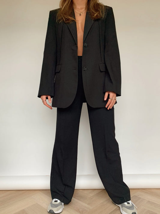 LEO – Black Oversized Blazer