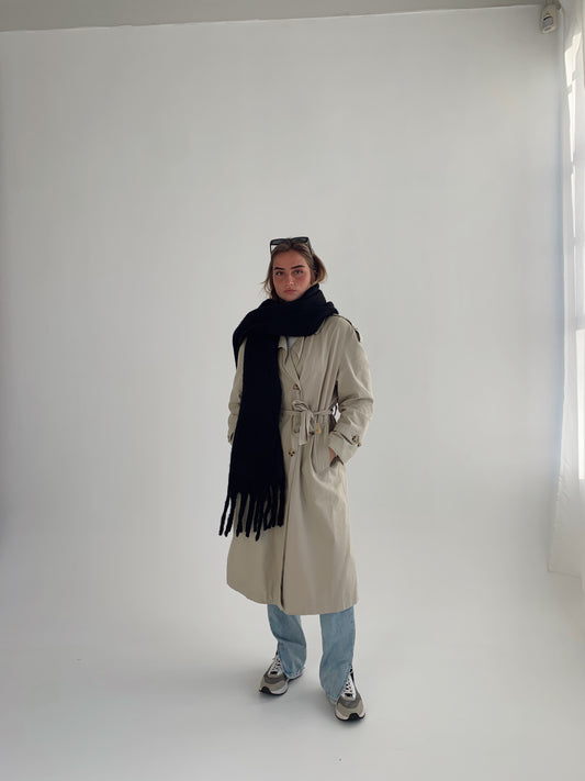 FRIDA – Black Soft Braided Tassle Scarf